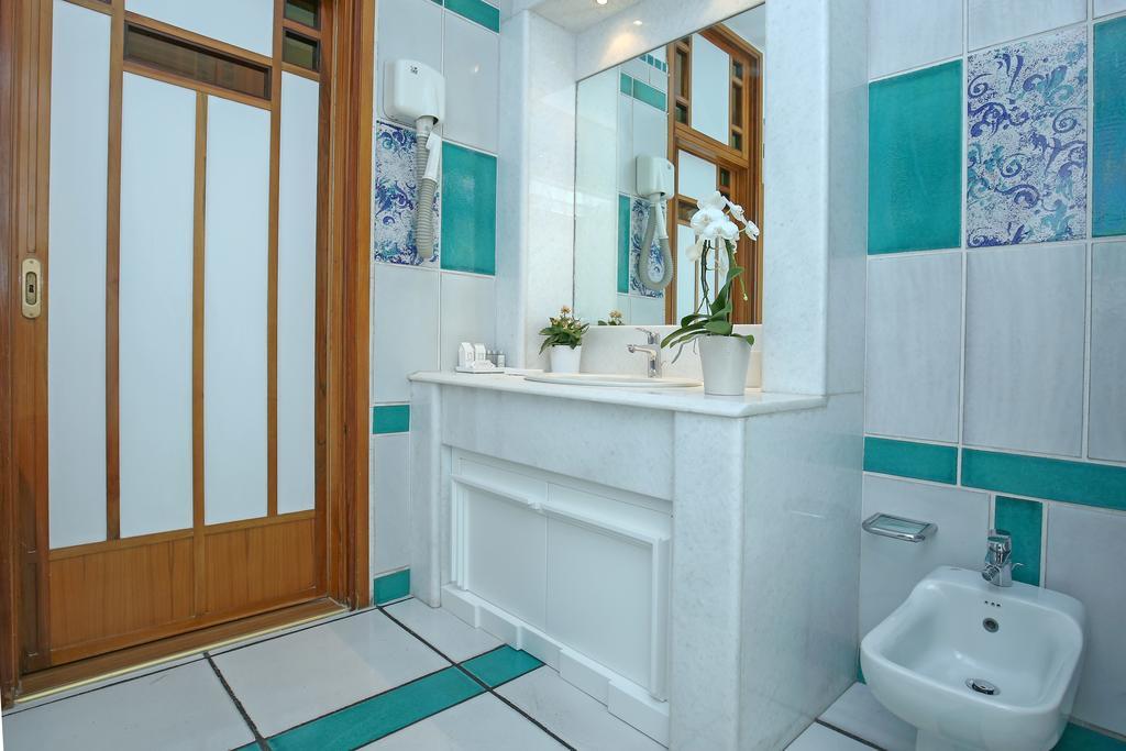 Starhost - Golden Apartments Salerno Zewnętrze zdjęcie